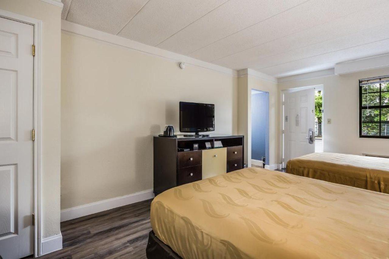 Quality Inn Hampton Εξωτερικό φωτογραφία